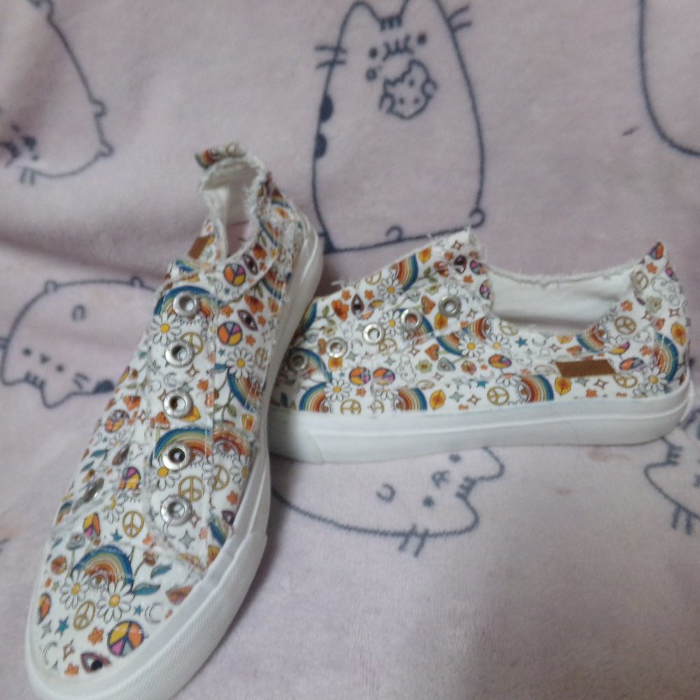 Doodle Blowfish shoes!